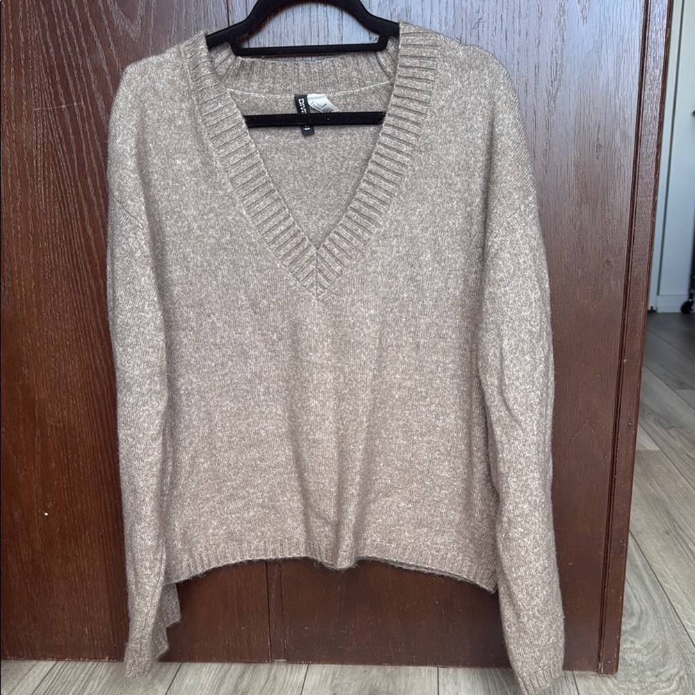 Divided Tan V-Neck Sweater Classic Knit